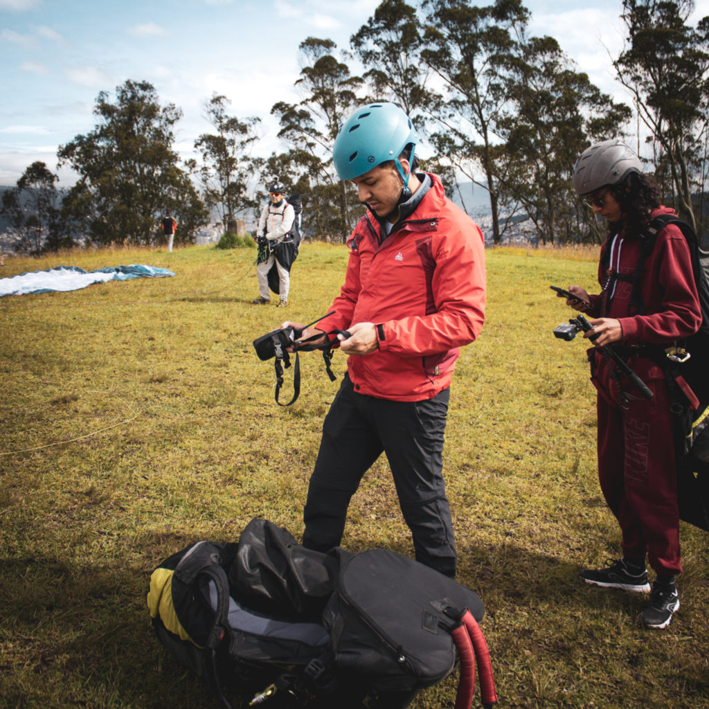 Seguridad en parapente: Instructores certificados en Wayra Inti